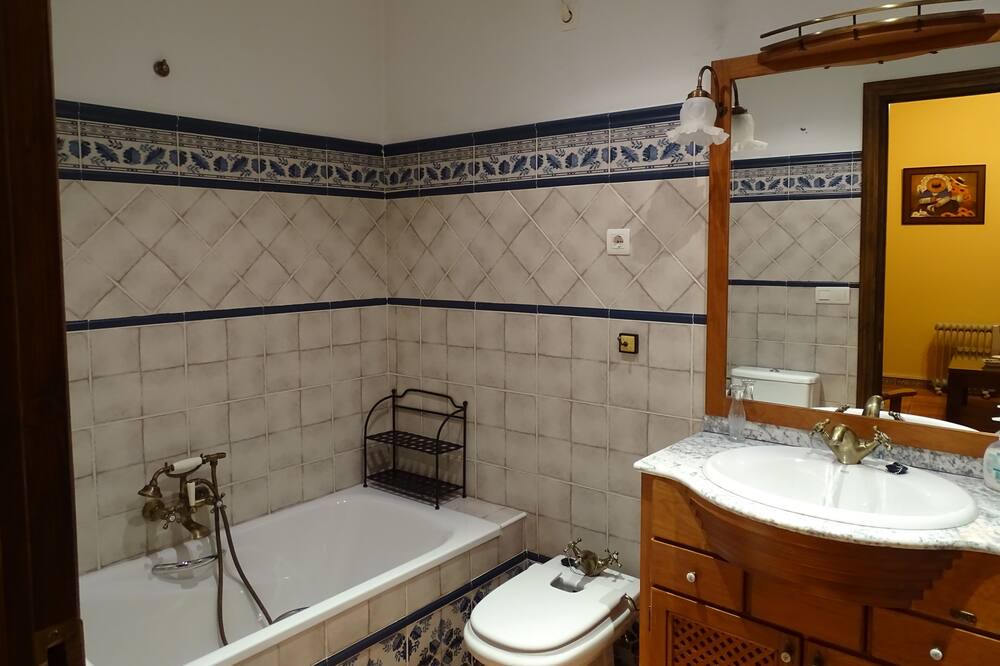 Photo of Bathroom in Conchar