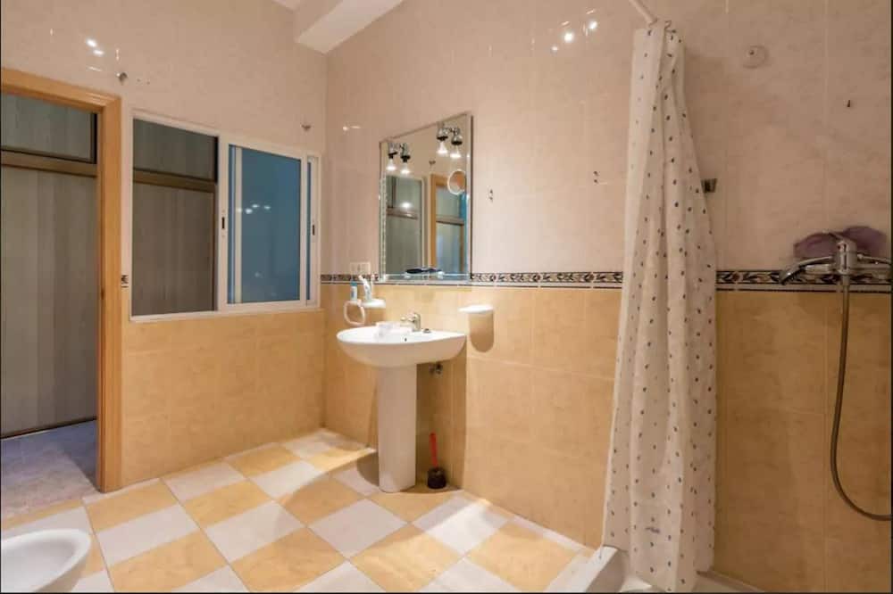 Photo of Bathroom in Fuente Vaqueros