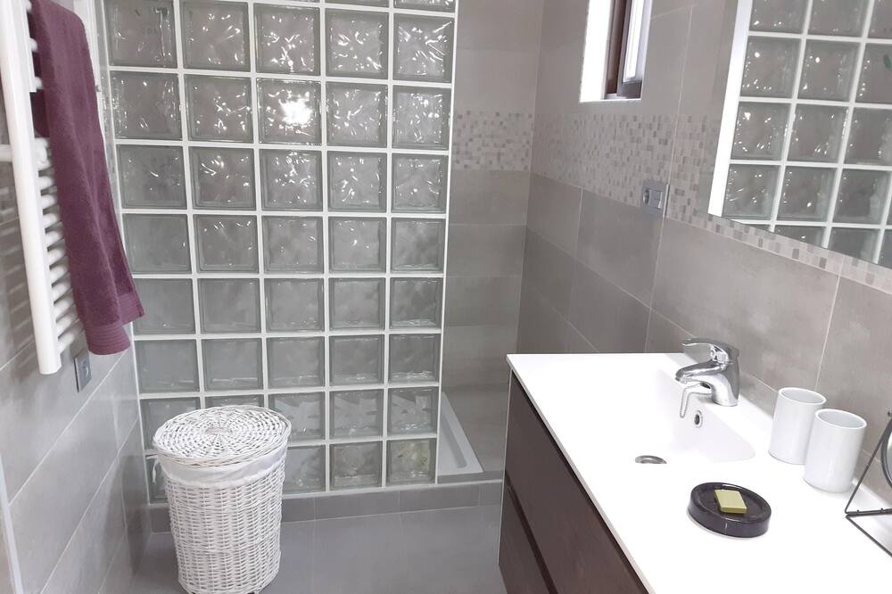 Photo of Bathroom in Otivar