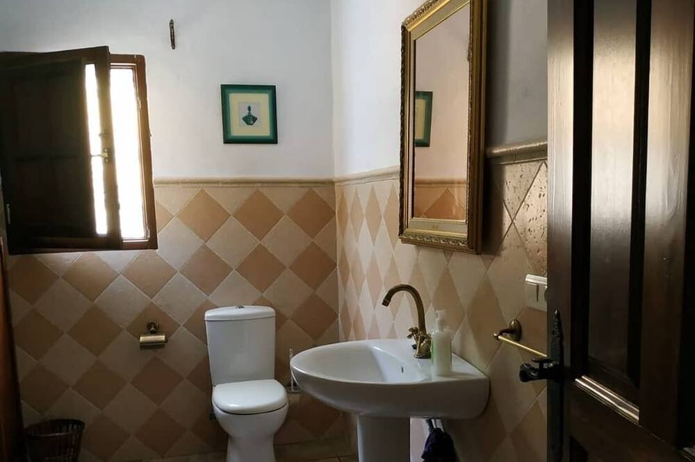 Photo of Bathroom in Guejar Sierra