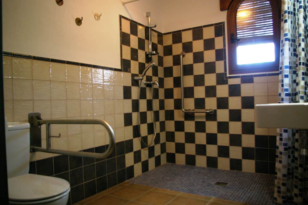 Photo of Bathroom in Melegis