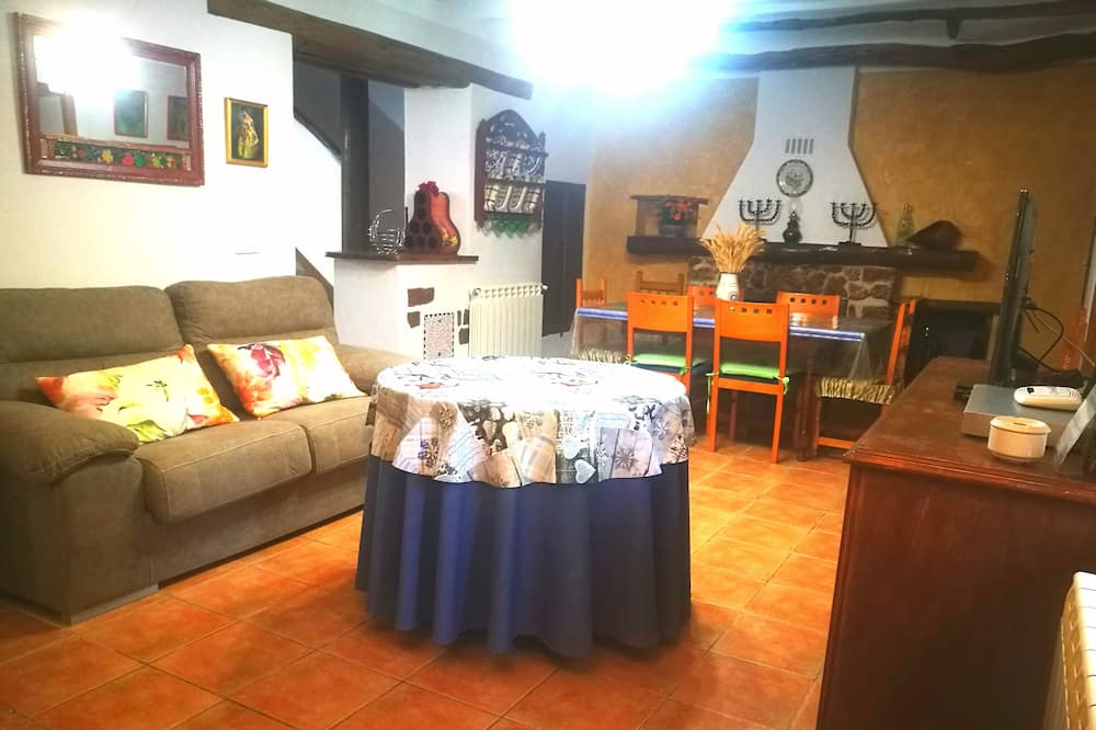 Photo of Livingroom in Cullar