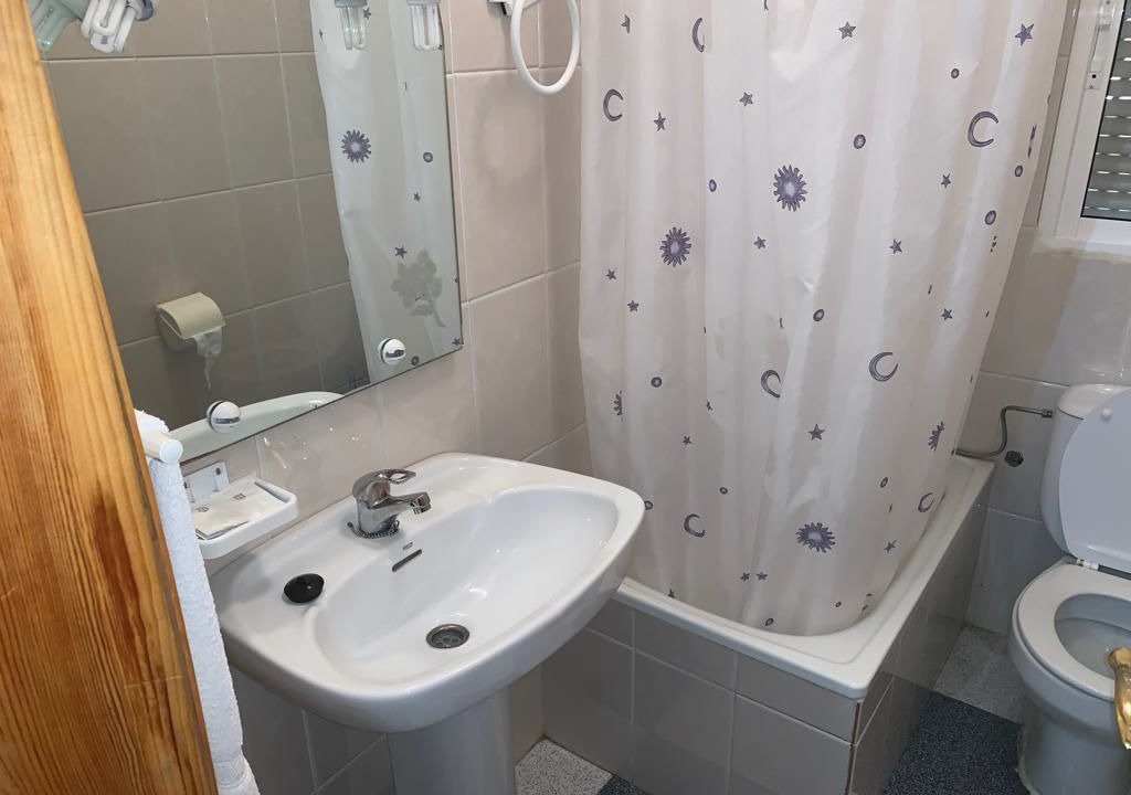 Photo of Bathroom in Guadahortuna