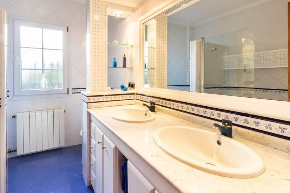 Photo of Bathroom in Padul