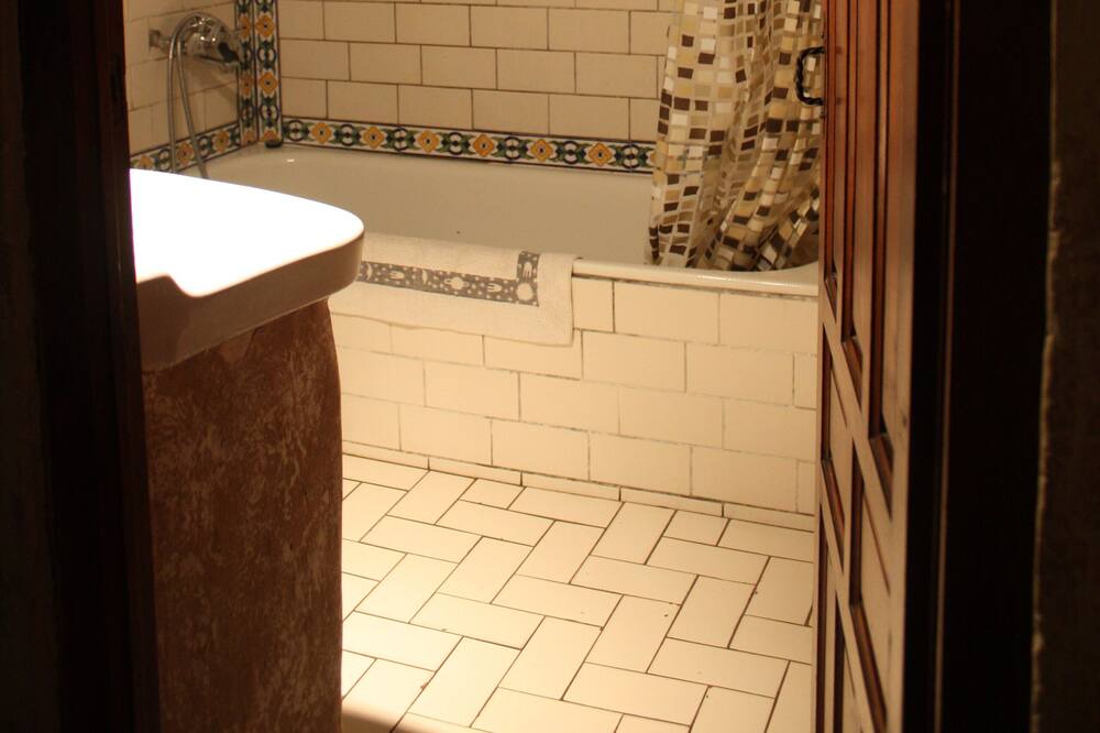 Photo of Bathroom in Pampaneira