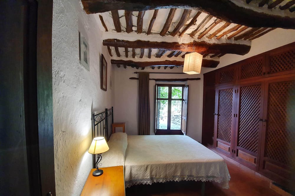Photo of Bedroom in Pampaneira