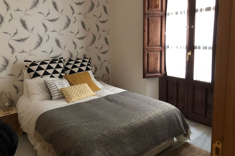 Photo of Bedroom in Central District