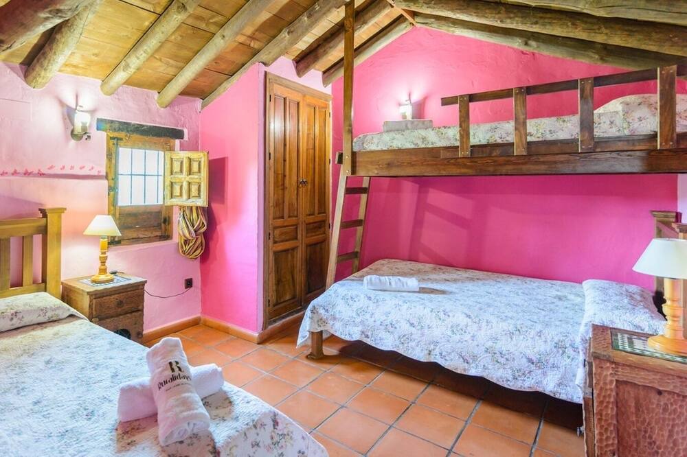 Photo of Bedroom in Algarinejo
