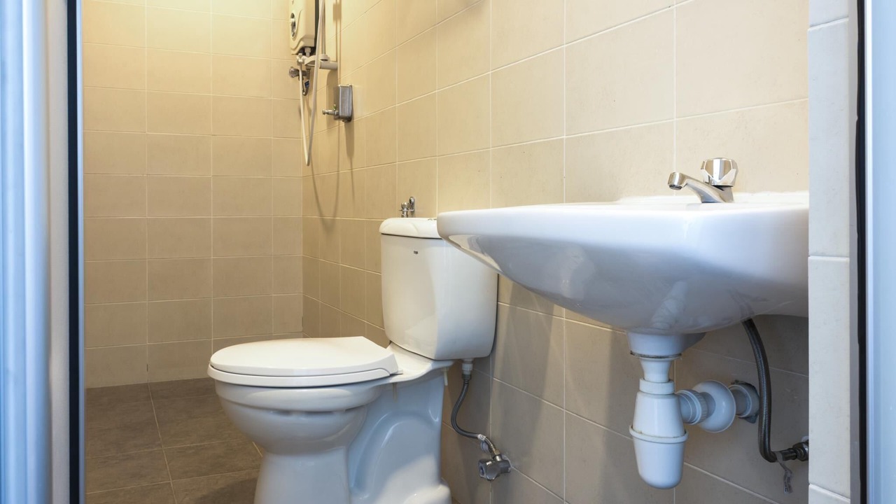 Photo of Bathroom in Bandar Menjalara