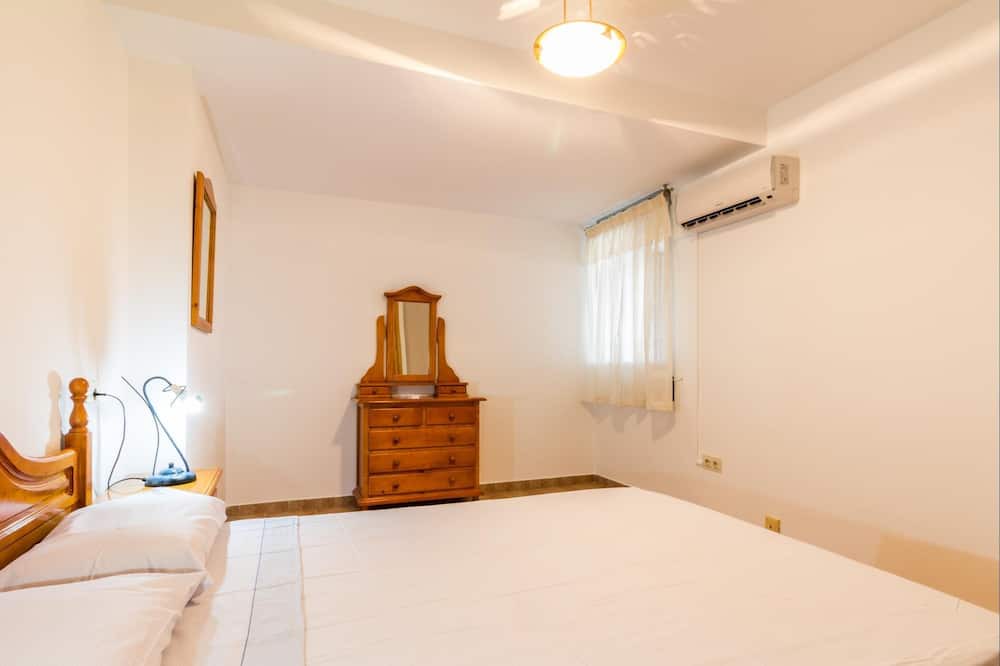 Photo of Bedroom in Velilla-Taramay