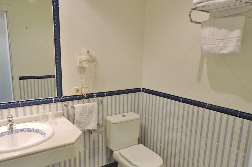 Photo of Bathroom in Atarfe
