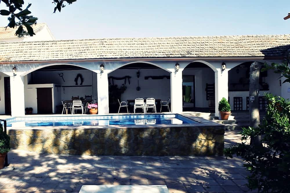 Photo of Outdoor in Escoznar