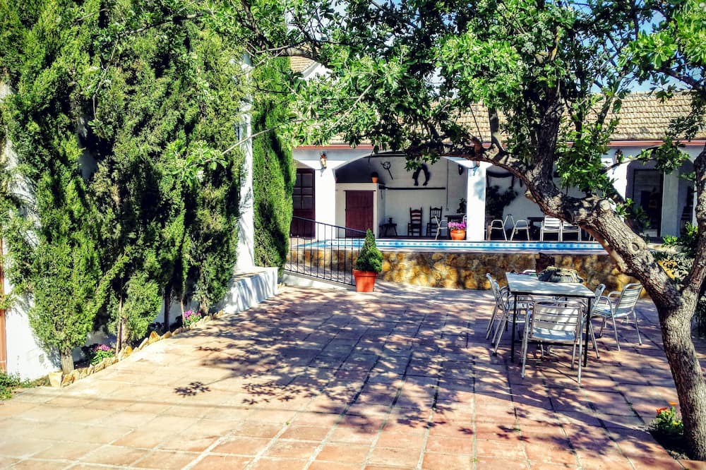 Photo of Outdoor in Escoznar