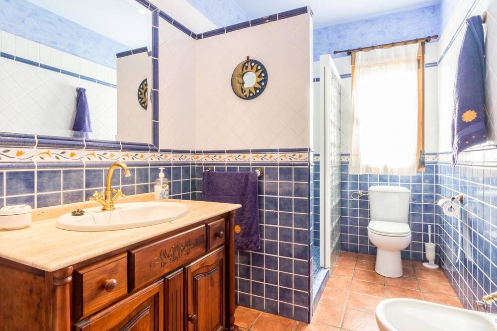 Photo of Bathroom in Durcal