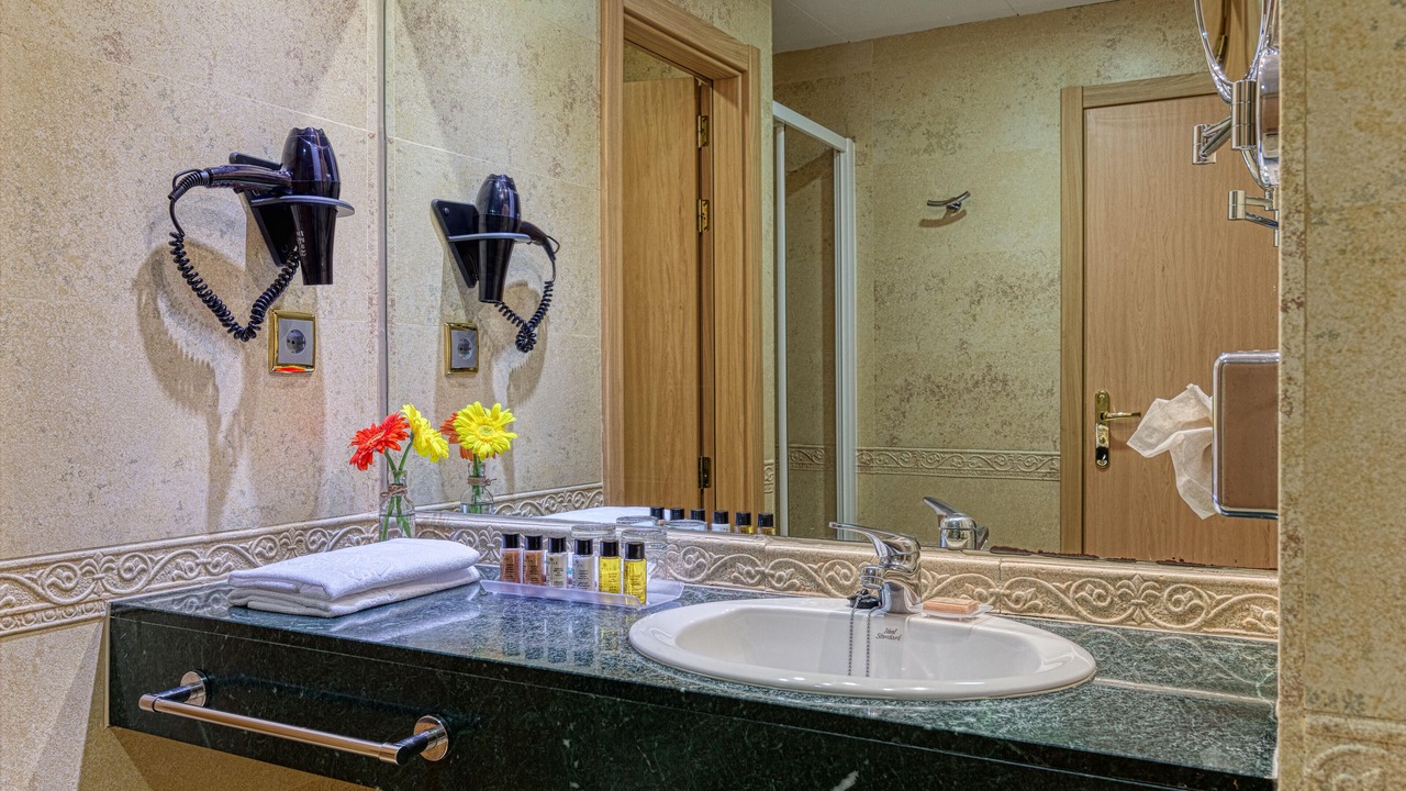 Photo of Bathroom in Velilla-Taramay