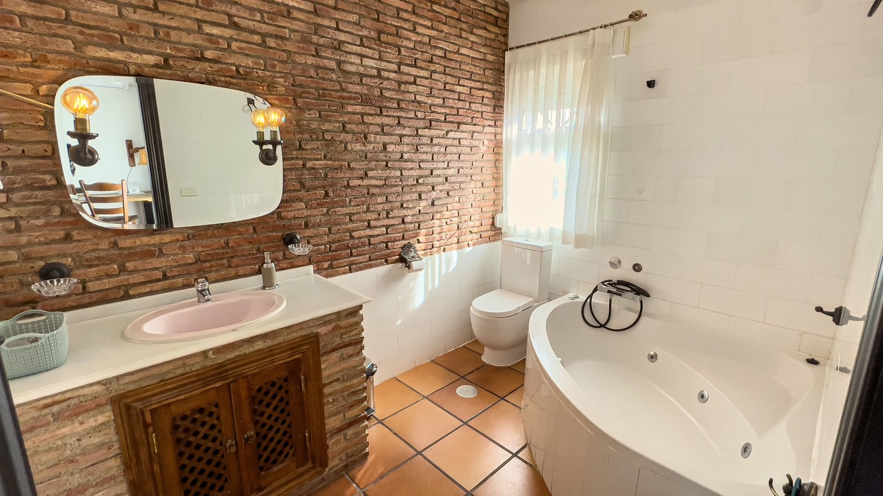 Photo of Bathroom in La Zubia
