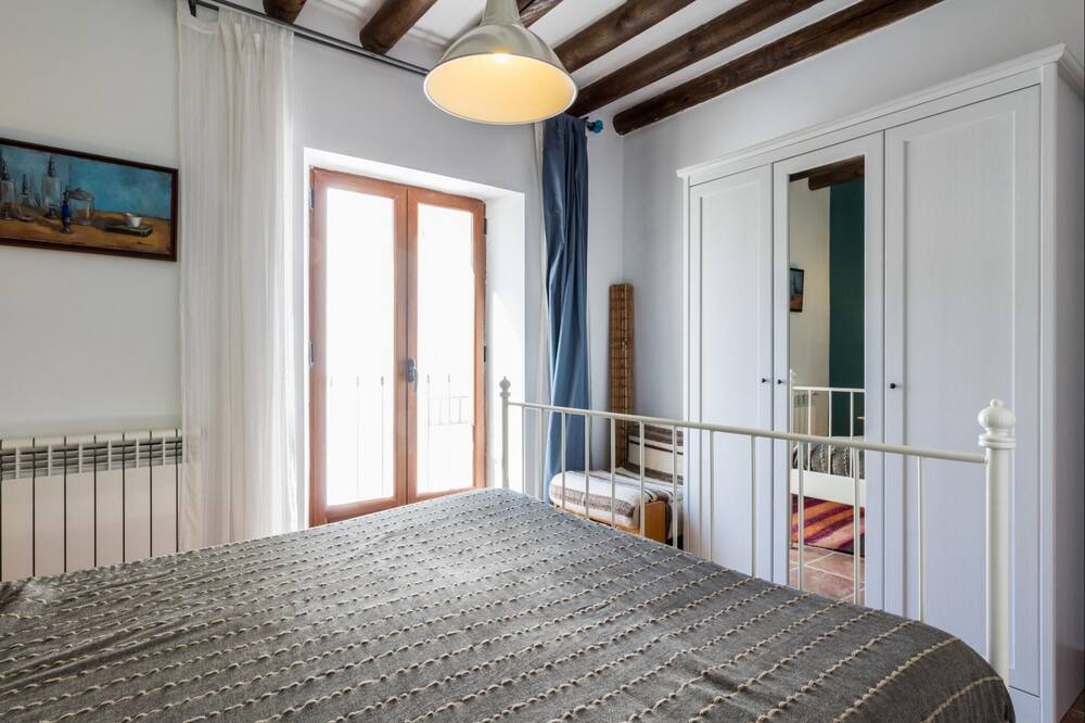 Photo of Bedroom in Albunuelas