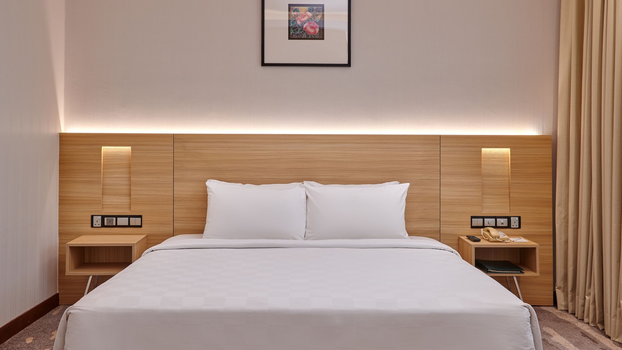 Photo of Bedroom in Mid Valley City