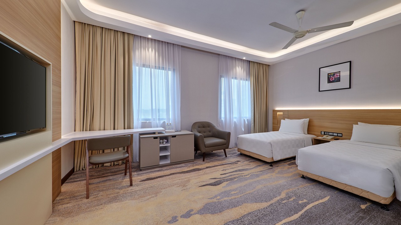 Photo of Bedroom in Mid Valley City