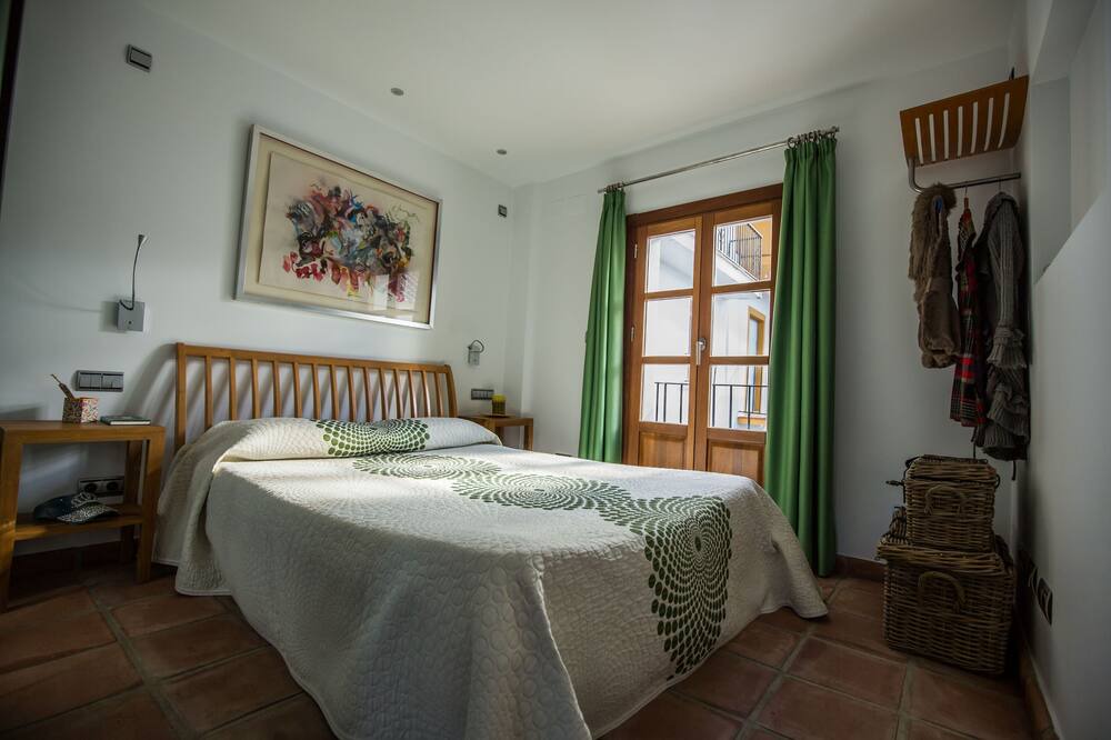 Photo of Bedroom in Lentegi