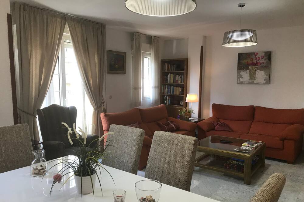 Photo of Bedroom in Figares