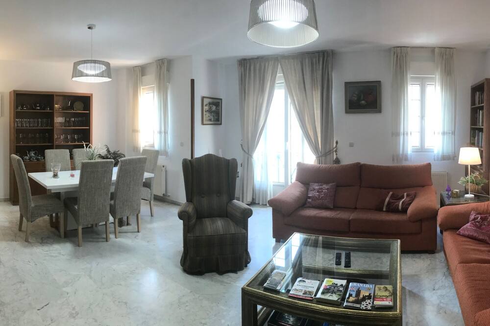 Photo of Bedroom in Figares