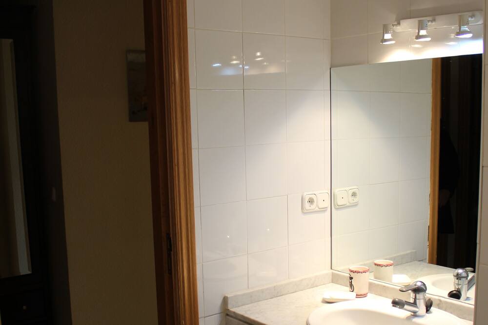 Photo of Bathroom in Figares