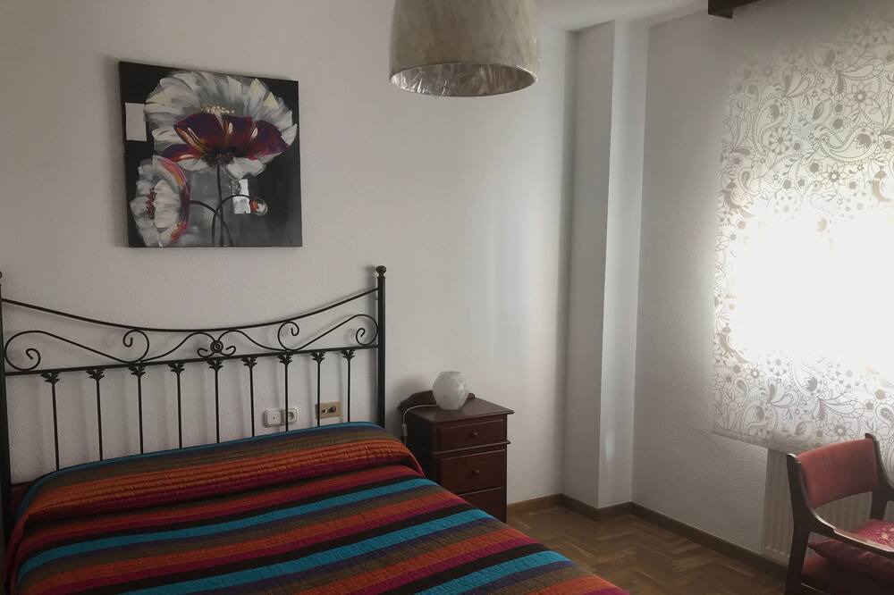Photo of Bedroom in Figares
