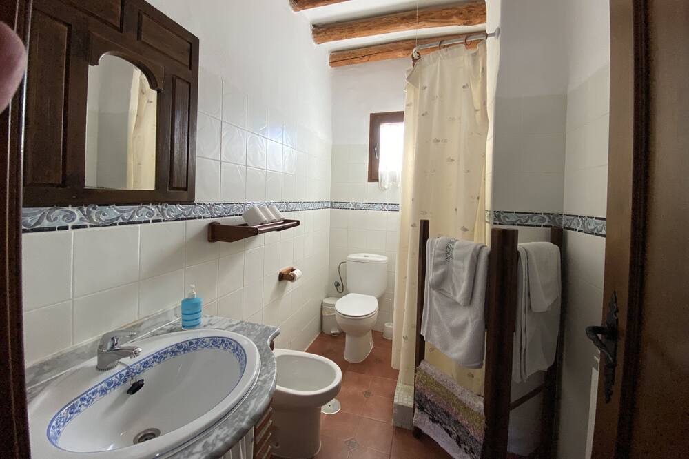 Photo of Bathroom in Lobras