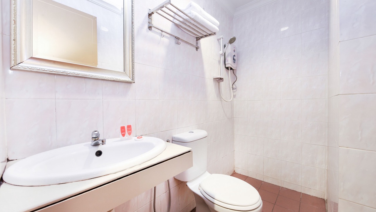 Photo of Bathroom in Chinatown