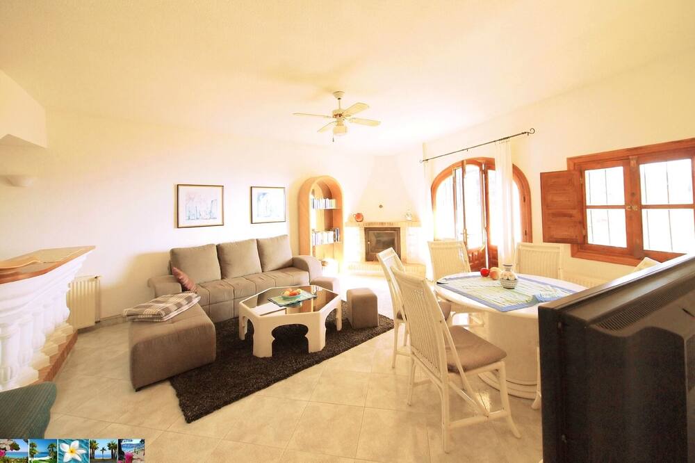 Photo of Livingroom in Itrabo