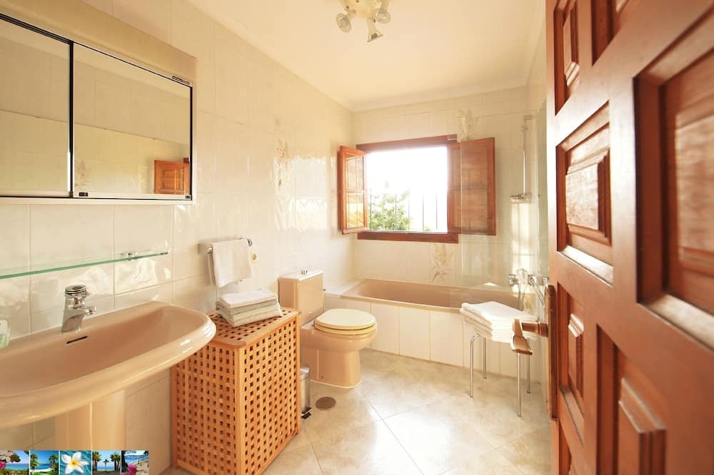 Photo of Bathroom in Itrabo