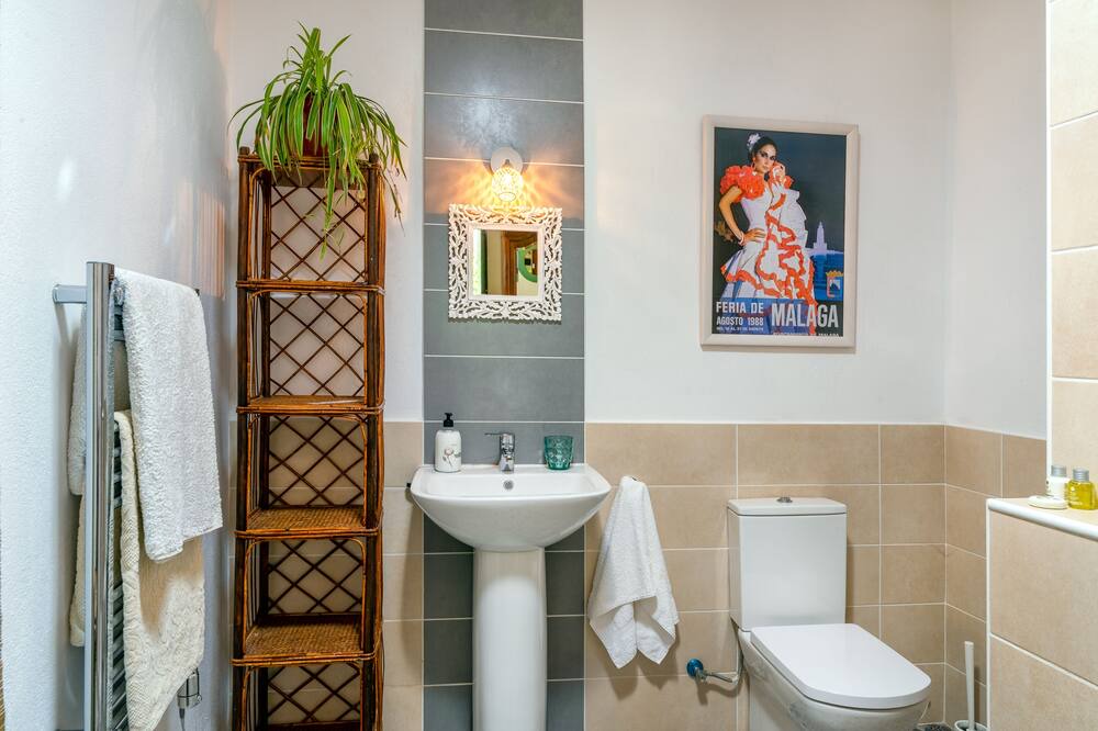 Photo of Bathroom in Orgiva