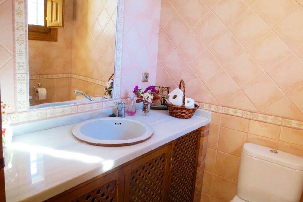 Photo of Bathroom in Orgiva