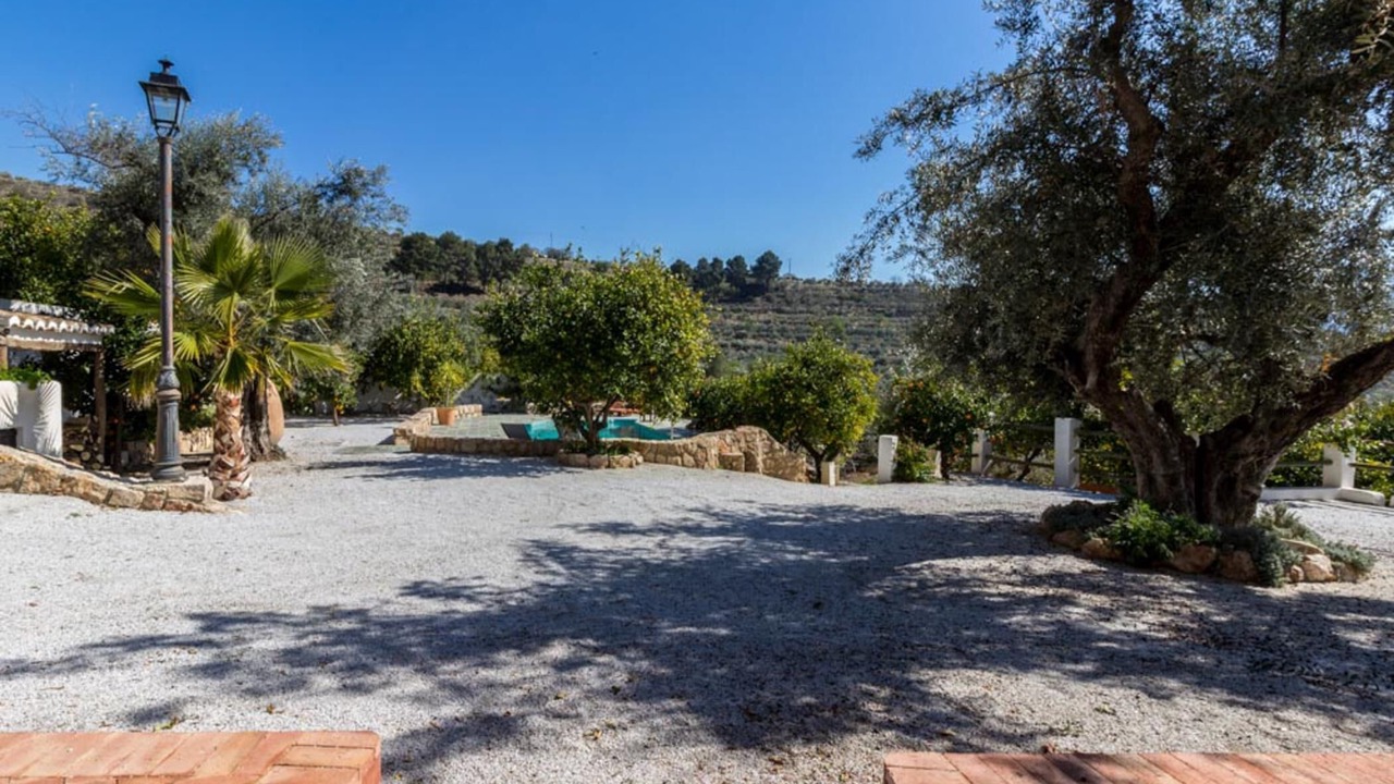 Photo of Outdoor in Melegis