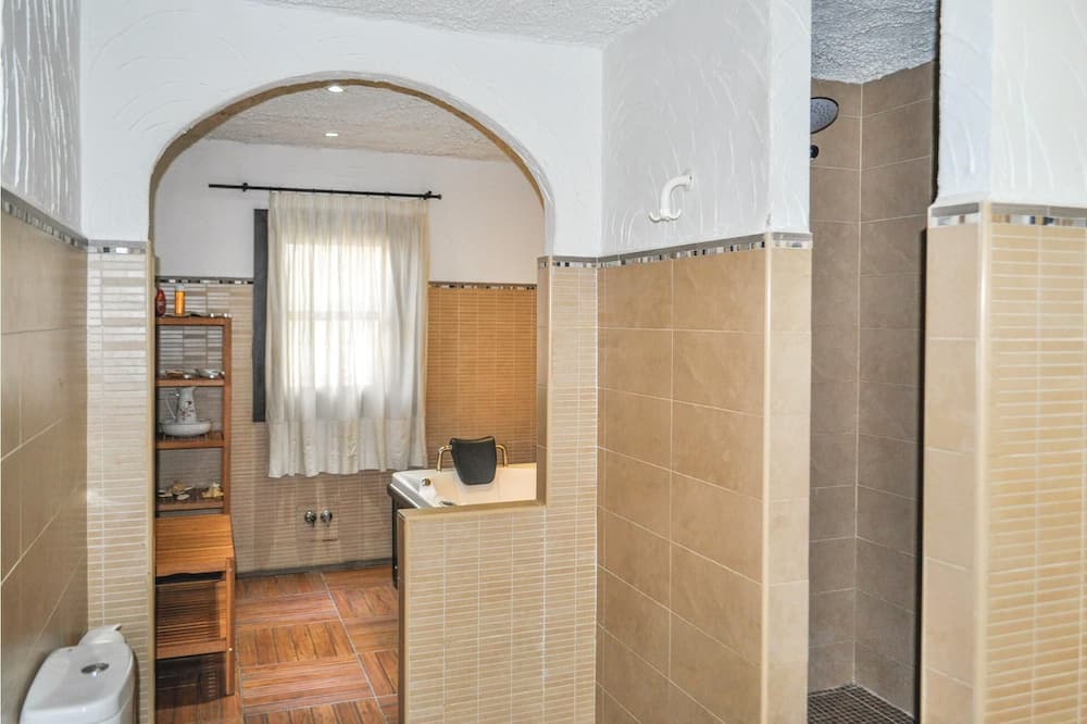 Photo of Bathroom in Baza