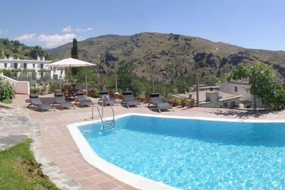 Photo of Outdoor in Mecina Bombaron