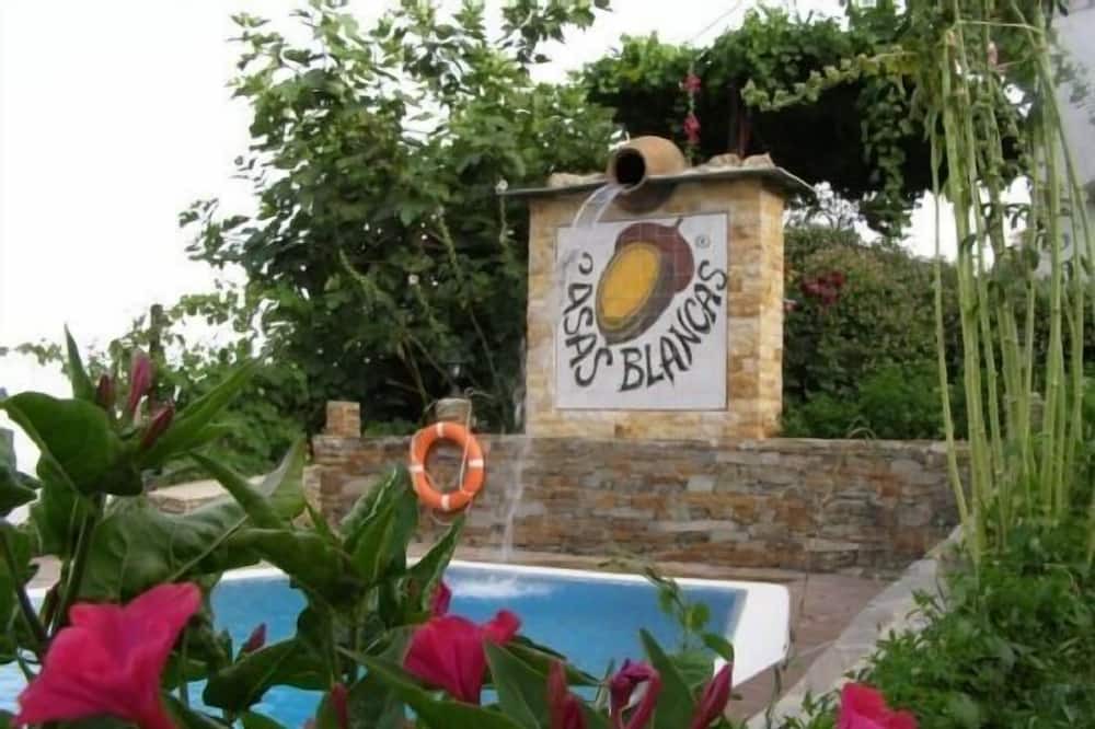 Photo of Outdoor in Mecina Bombaron