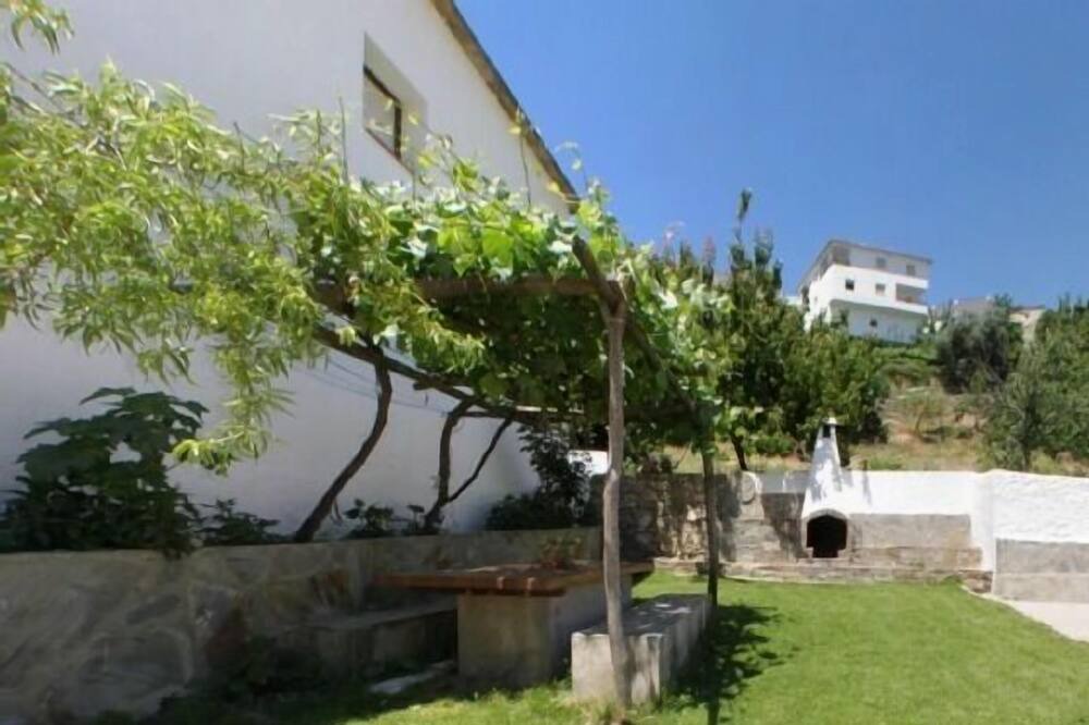 Photo of Outdoor in Mecina Bombaron