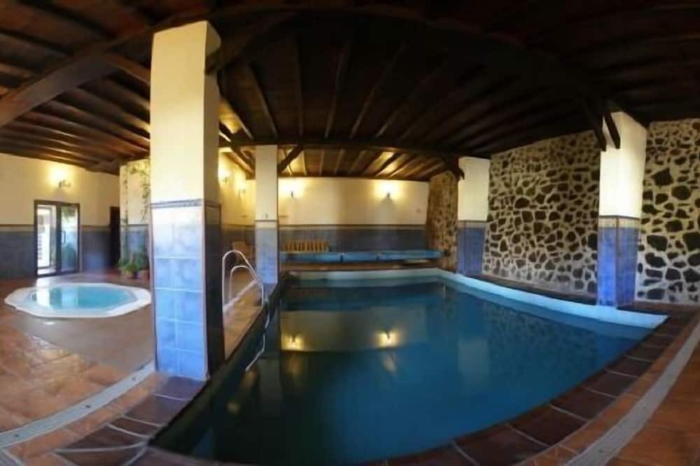 Photo of Outdoor in Mecina Bombaron