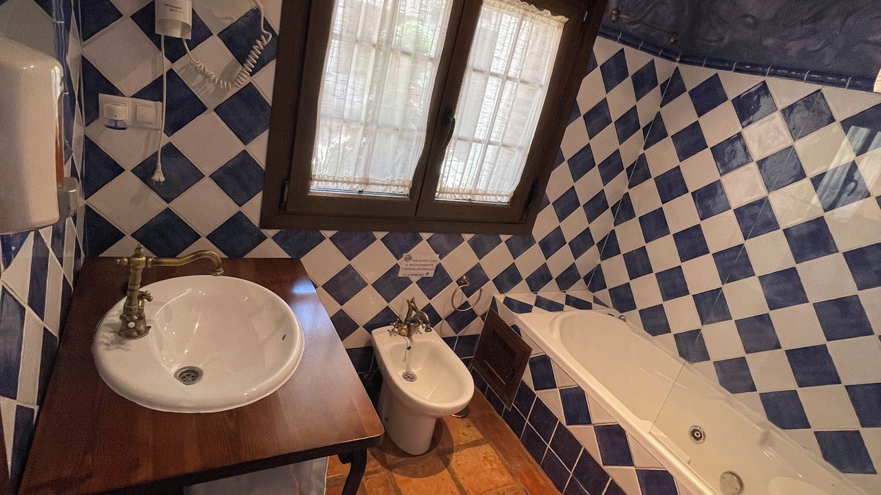 Photo of Bathroom in Albunan