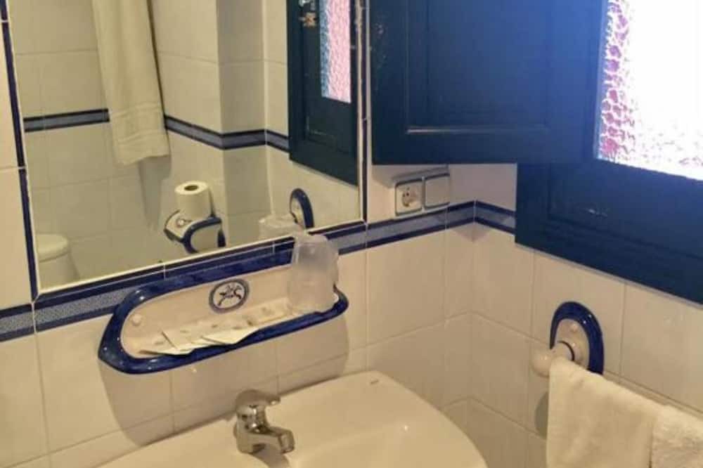 Photo of Bathroom in Otura