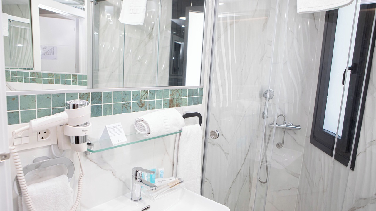 Photo of Bathroom in Cullar Vega