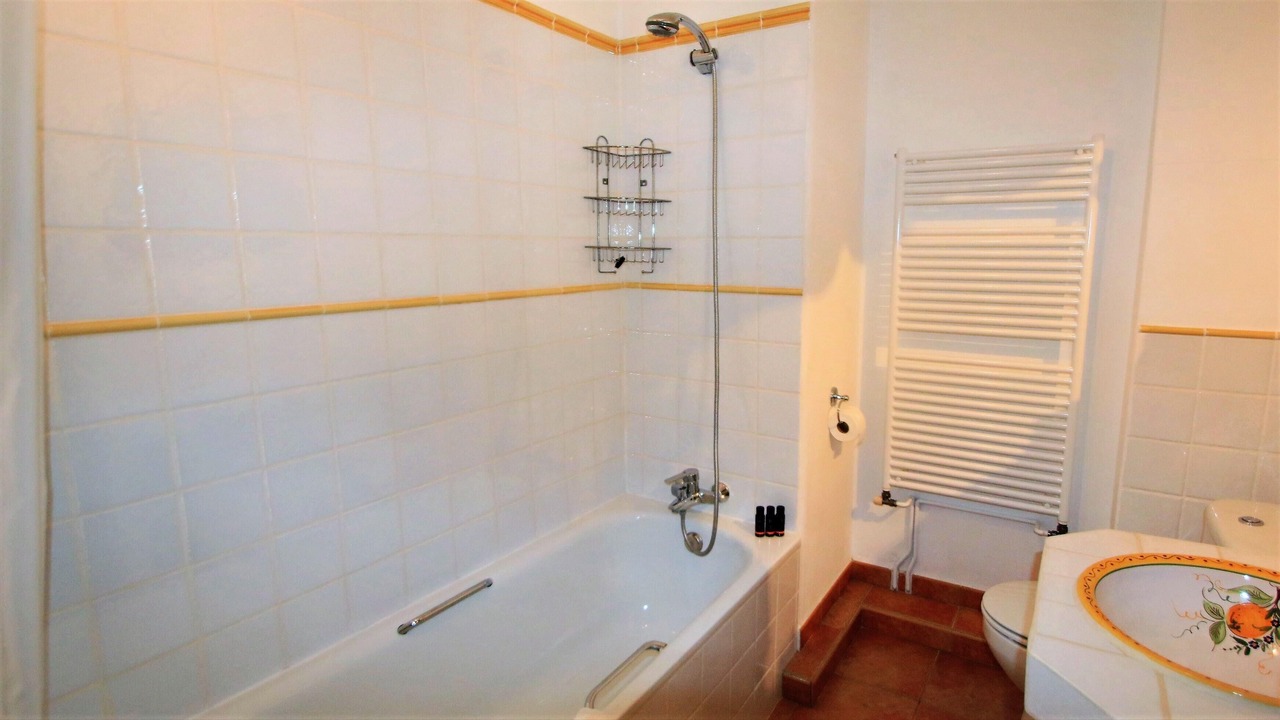 Photo of Bathroom in Pinos del Valle