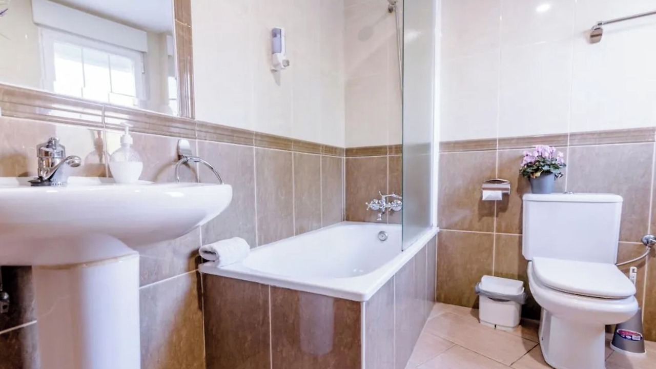 Photo of Bathroom in Peligros