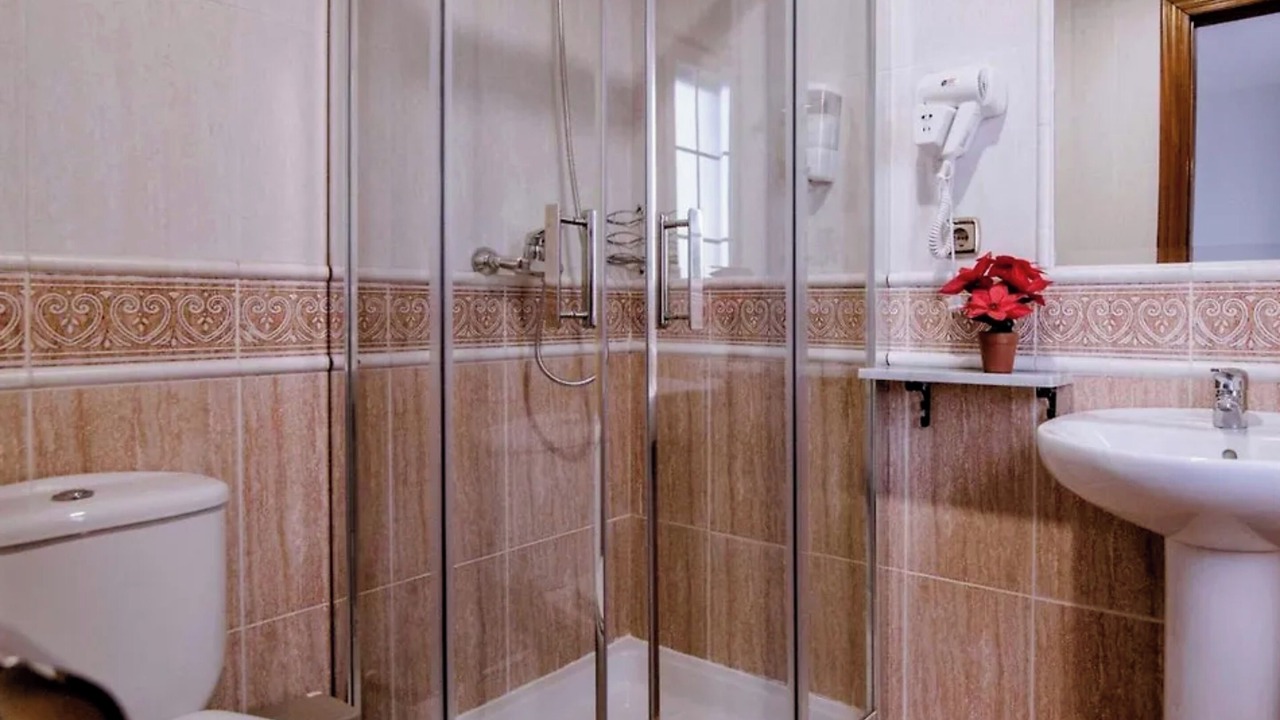 Photo of Bathroom in Peligros