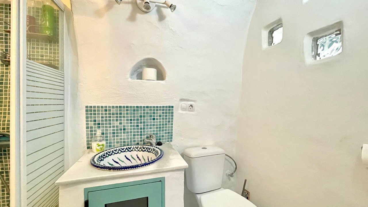 Photo of Bathroom in Cullar