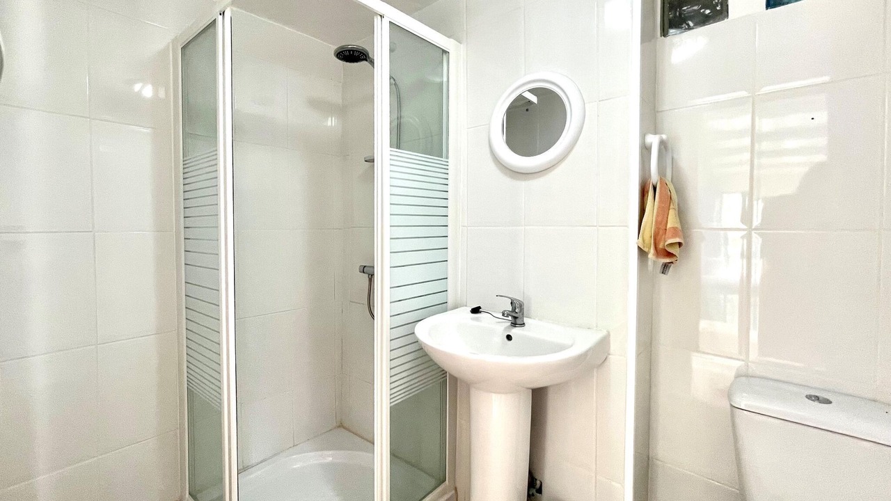 Photo of Bathroom in Cullar