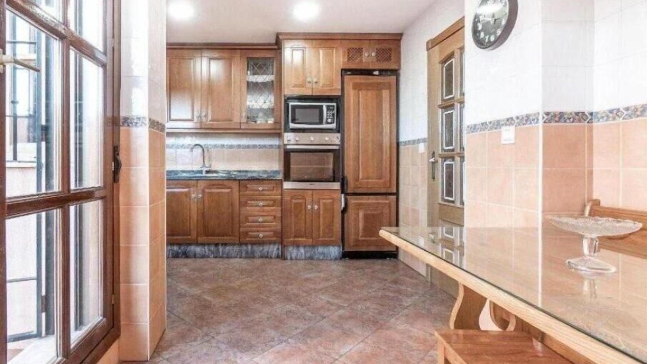 Photo of Kitchen in Plaza de Toros-Doctores-San Lazaro
