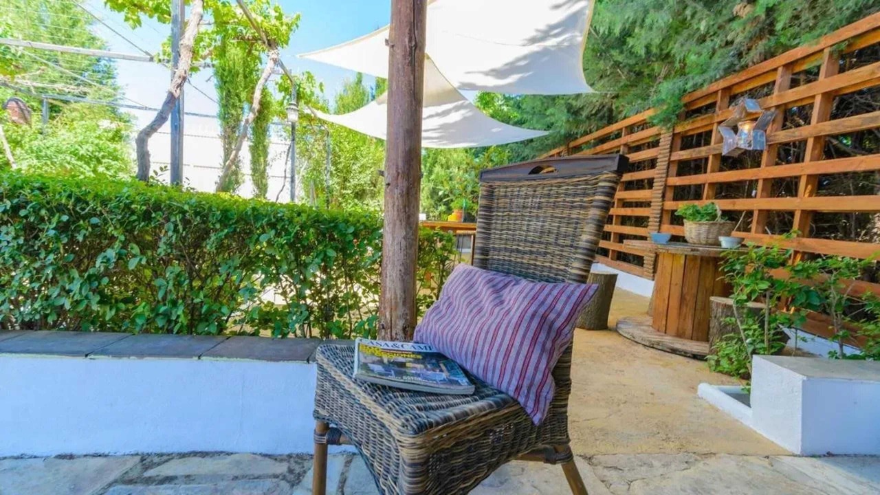 Photo of Patio Balcony in Chimeneas